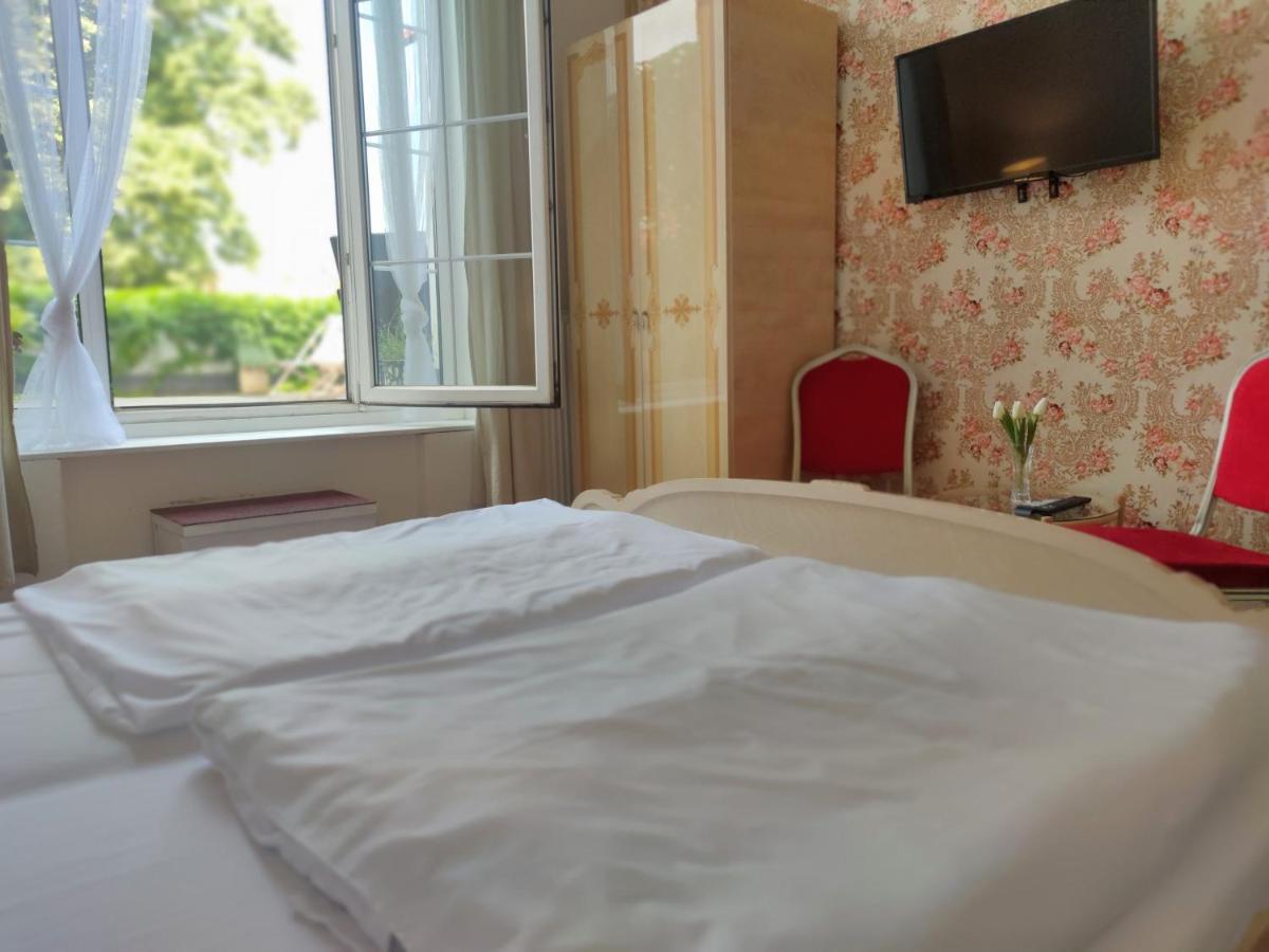 Hotel Dejmalik Литомержице Экстерьер фото